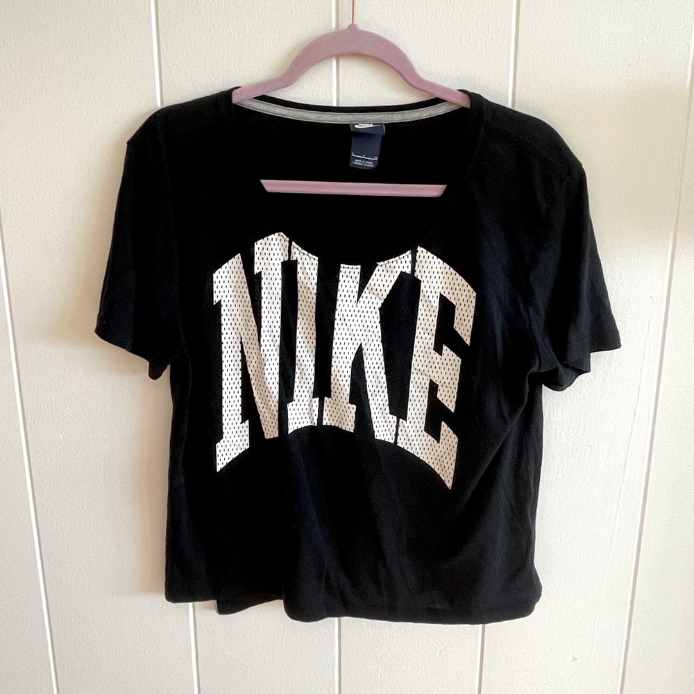 Nike black crop shirt size medium